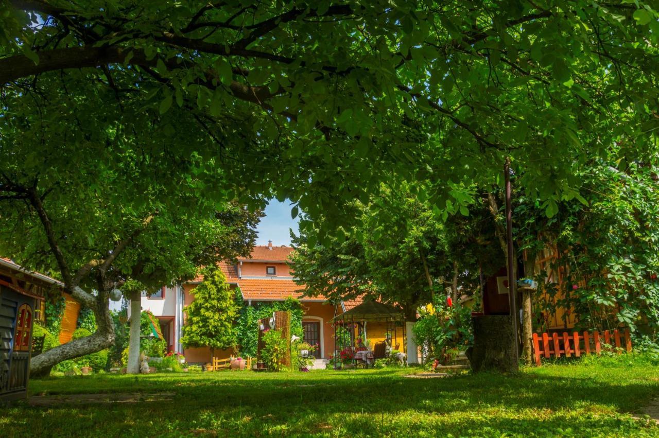Apartments Suncani Загреб Екстер'єр фото